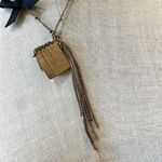 Gold tone love letters bow necklace Photo 3