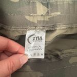 Zyia  Active Unwind Yoga Stretch Pocket Joggers in Green Camo Small Photo 4