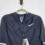 Women Black Windbreaker Pullover NWT Sz Small Nike Zonal AeroShield Jacket Photo 2