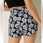 Victoria's Secret Victoria Secret PINK Women’s Sz Large Printed Active Shorts Black Floral Photo 0