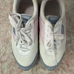 Puma  Women's White and Pink Sneakers Photo 3