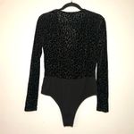 Bardot Revolve Black Velvet Animal Print Long Sleeve Bodysuit Women's 8 Medium Photo 5