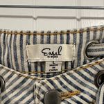 easel  stripped pants Photo 1