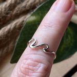 Sterling Silver Double Crashing Waves Toe Ring Midi Ring Photo 2
