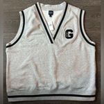 Gap  Gray Sleeveless V-Neck Sweater Vest Photo 3