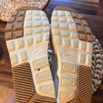 Nike Tennis Shoes Women’s tan white 9.5 Photo 2