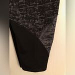Champion  Black and Grey Leggings Cropped Size XXL Athletic wear Photo 6