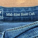 Levi's Levi Strauss signature women’s size 4, mid‎ rise, boot, cut jeans ￼ Photo 4