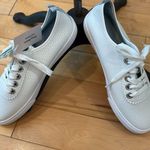 Tommy Bahama memory foam Perforated White Lace Up Sneakers Photo 9