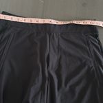 Athleta Brooklyn Bermuda Short Featherweight 9” Black Size 8 Photo 9