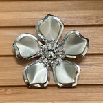Silver Flower Brooch Photo 0