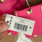 Torrid  Hot Pink Studded Slides Sandals New with tags Size 9 Photo 4