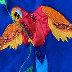 Vintage 1990s Victoria Harbour Tropical Parrot Vacation Shirt size Medium Blue Photo 3