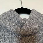 Bobeau  Poncho Sweater. Size Large. Photo 3