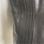 The Clothing Company Milwaukee motorcycle black leather jacket size Large Photo 2