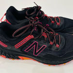 New Balance 410 V6 Trail Running Women's Sneakers in Black and Neon Pink size 10 Photo 0
