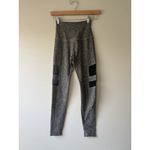 Beyond Yoga  Space Dye Gray Iconic Silhouette Mesh Legging Size XS Yoga Photo 2