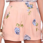 Forever 21 Womens  Scattered Floral Print Shorts - Sz M Photo 0