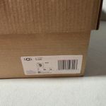 UGG  Women's All-White Sneakers cabos Photo 9