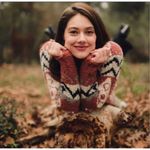 POLaztec design detailing on body.‎ Design in round neck with long sleeve Photo 4