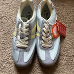 Amazon  Sneakers Canvas Photo 0