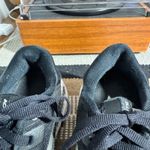 Brooks Adrenaline GTS 22 Running Sneaker Women 8.5 Black White Athleisure Walk Photo 4