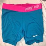 Nike Pros Photo 0