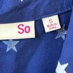 SO Juniors' ® Sleeveless Utility Open Pocket button down Star print Tank Top SM Photo 5