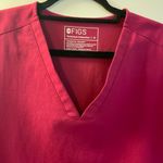 FIGS Casma 3-Pocket Scrub Top Photo 4