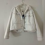 Universal Threads NWT  White Sherpa-Lined Denim Jacket Photo 0