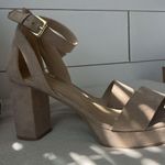 CL by Laundry Womens Tan heels Photo 1
