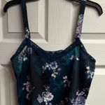 Urban Outfitters  Floral Crop Tank W/ Lace Size Medium Photo 0