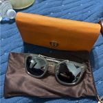 Tory Burch 9038 Sunglasses in color 14016G Photo 4