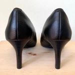 Clarks soft cushion round toe Black pumps  Photo 4