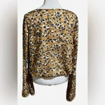 NWT Sadie and Sage long flare sleeve v Photo 4