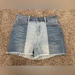 Judy Blue Women’s  Two Toned Bessie Color Block Frayed Shorts Size L Photo 2