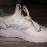 Mizuno Volleyball Shoes Photo 2