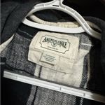 American Eagle  Hooded Flannel Size XL Photo 1