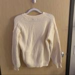 Verge Girl  off white sweater Photo 1