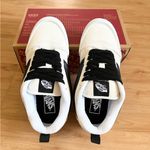 Vans  Kanu-Skool 'Suede White Black'
Women 12.0 US Mens 10.5 US Photo 7