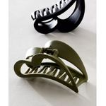 Free People Sparks Claw Heart Shaped Hair Clip in Sage Green NWT Photo 0