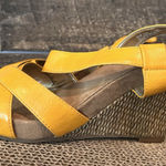 Aerology Girl Plush Yellow Wedge Sandals NEW Size 8.5 Photo 0