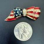Vintage CAROLEE Stars & Stripes Bow Enameled Pave Rhinestones Patriotic Flag Pin Blue Photo 3