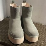 UGG Womens  Chelsea platform boots 10 Photo 0