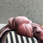 Lele Sadoughi  Velvet Pink Headband Photo 5