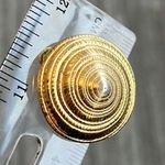 Vintage Clip On Earrings 80’s Gold Round Textured Shell Photo 3