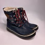 Keen  Elsa waterproof‎ boots size 6 Photo 1