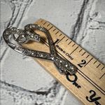 Elegant Silver Heart Photo 5