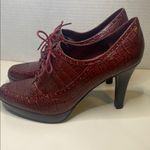 Nine West  burgundy Croc Embossed Leather Heels  - Size 7.5M Photo 2