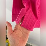 Vince Camuto  Hot Pink ribbed V-neck long sleeve shirt size XS Photo 4